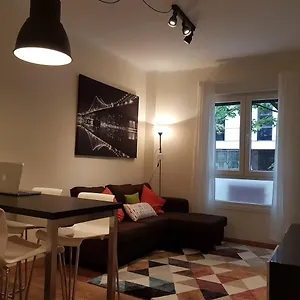 https://donosti-house-bat-con-parking-ess00947.sansebastianhotels.net